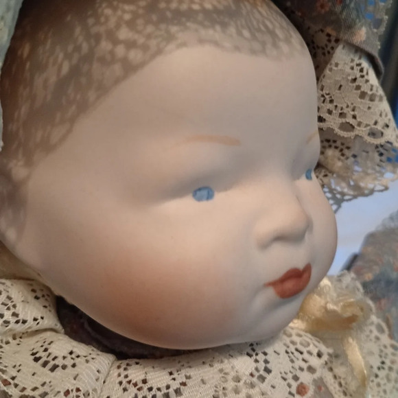 VINTAGE Porcelain Baby Doll with Long Flowing Gown Collectible - Picture 3 of 4